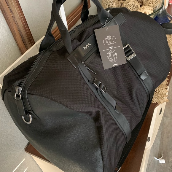 New Mk large men duffle/ backpack - Picture 12 of 15